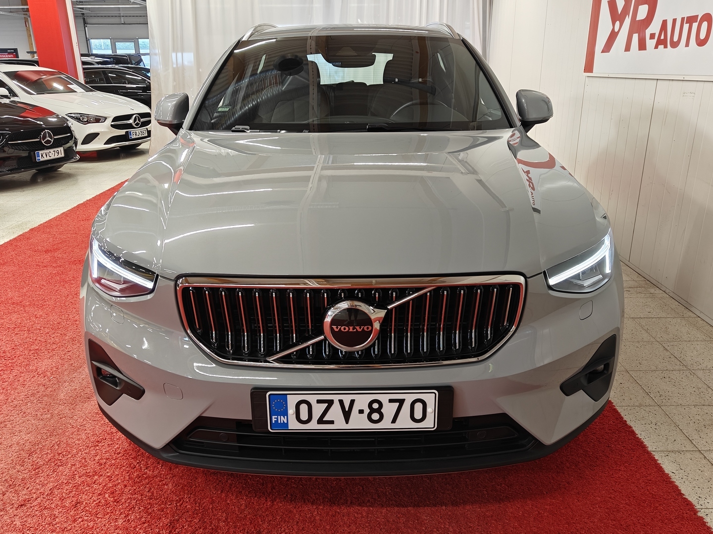 VOLVO XC40 9