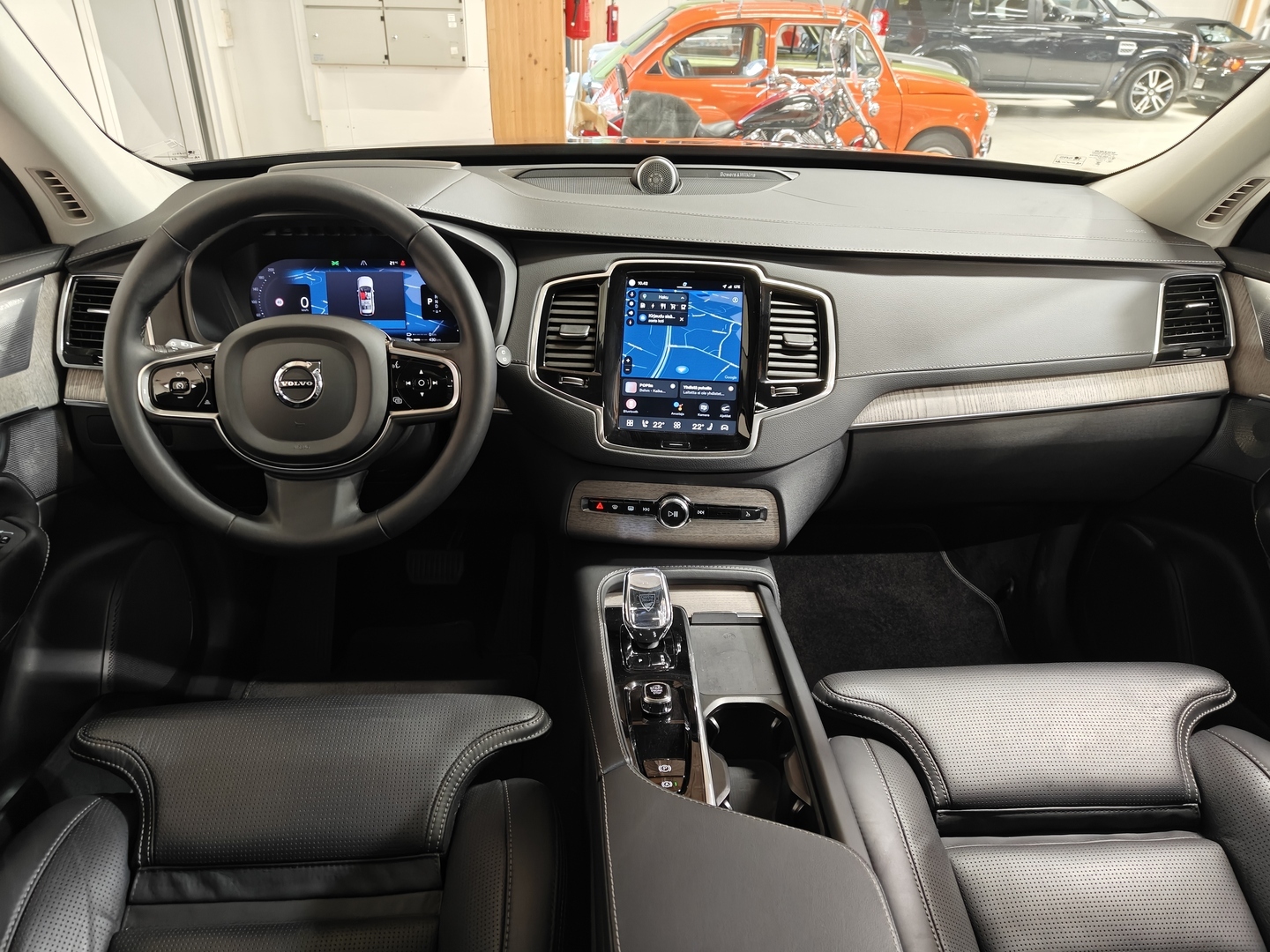 VOLVO XC90 2023