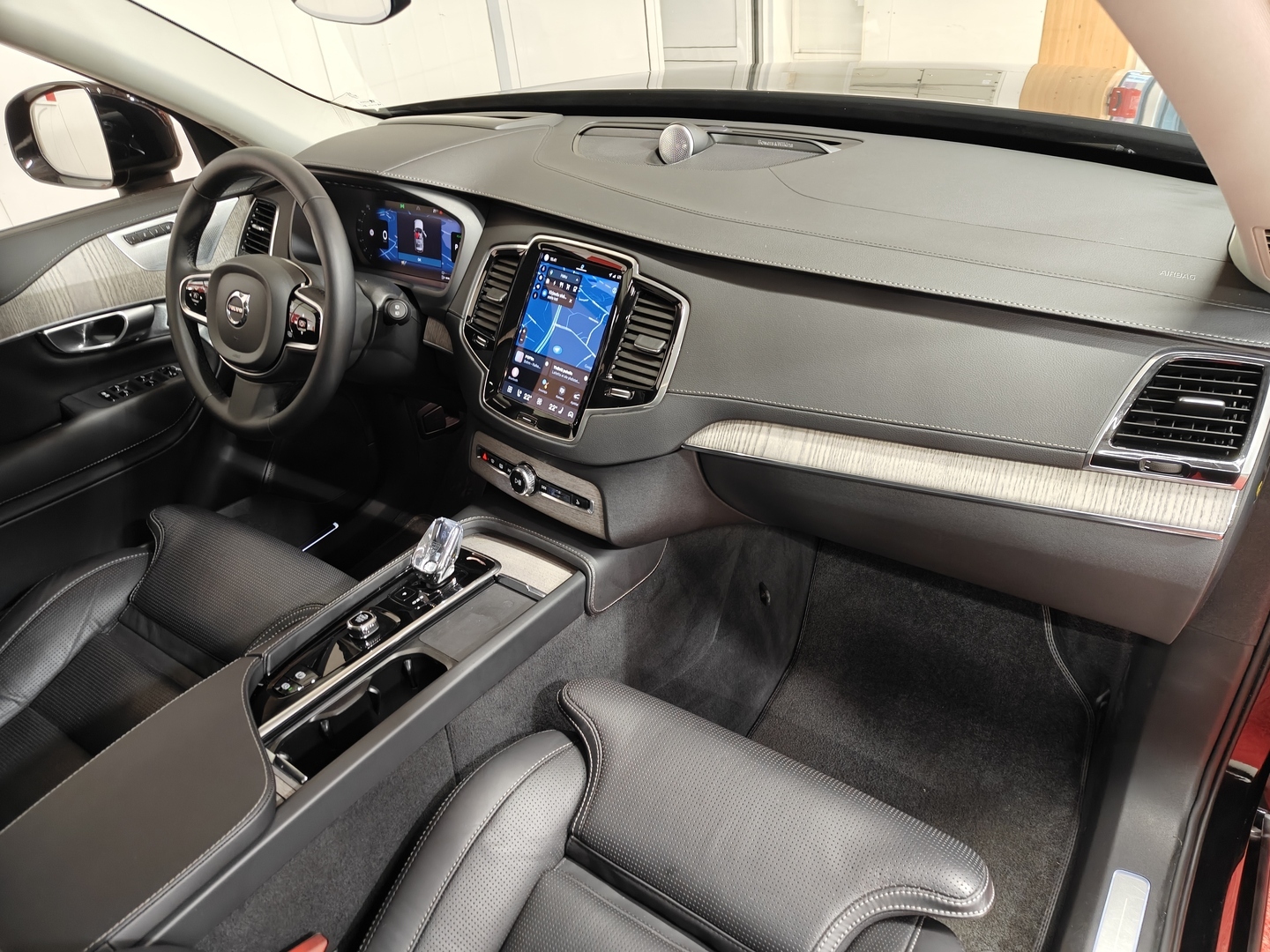 VOLVO XC90 2023