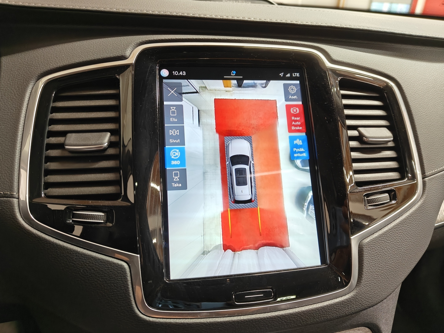 VOLVO XC90 2023