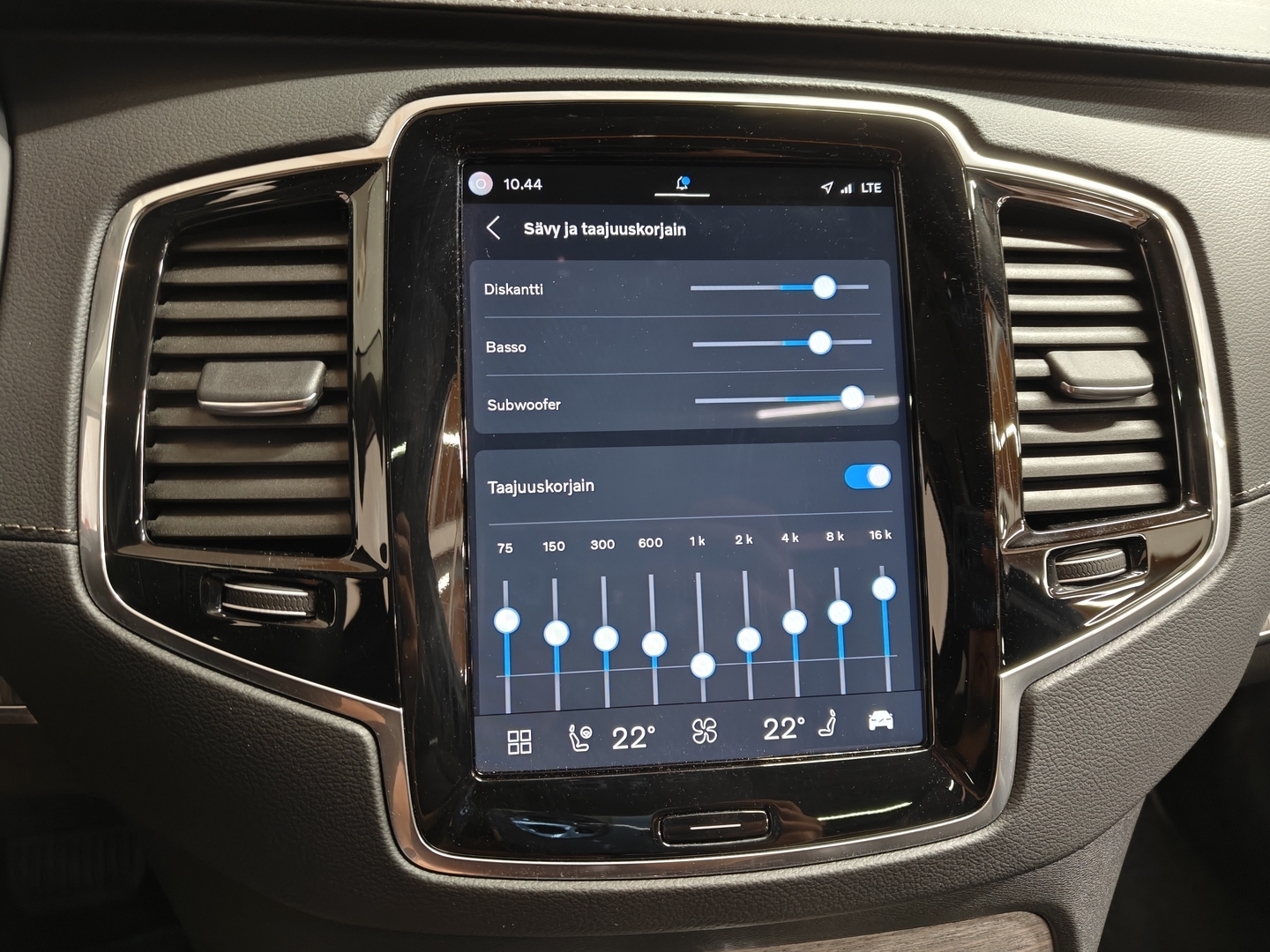 VOLVO XC90 2023