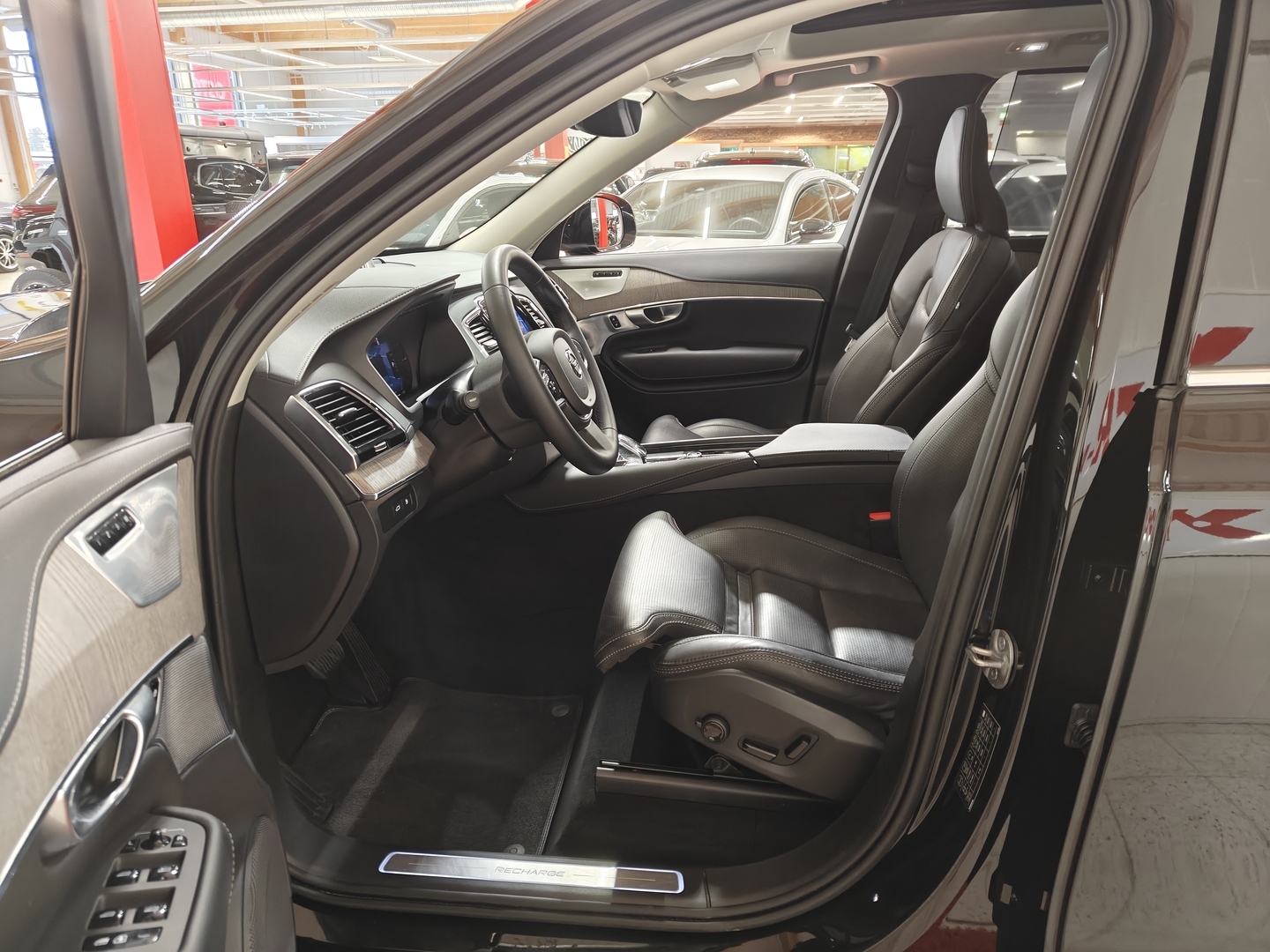 VOLVO XC90 2023