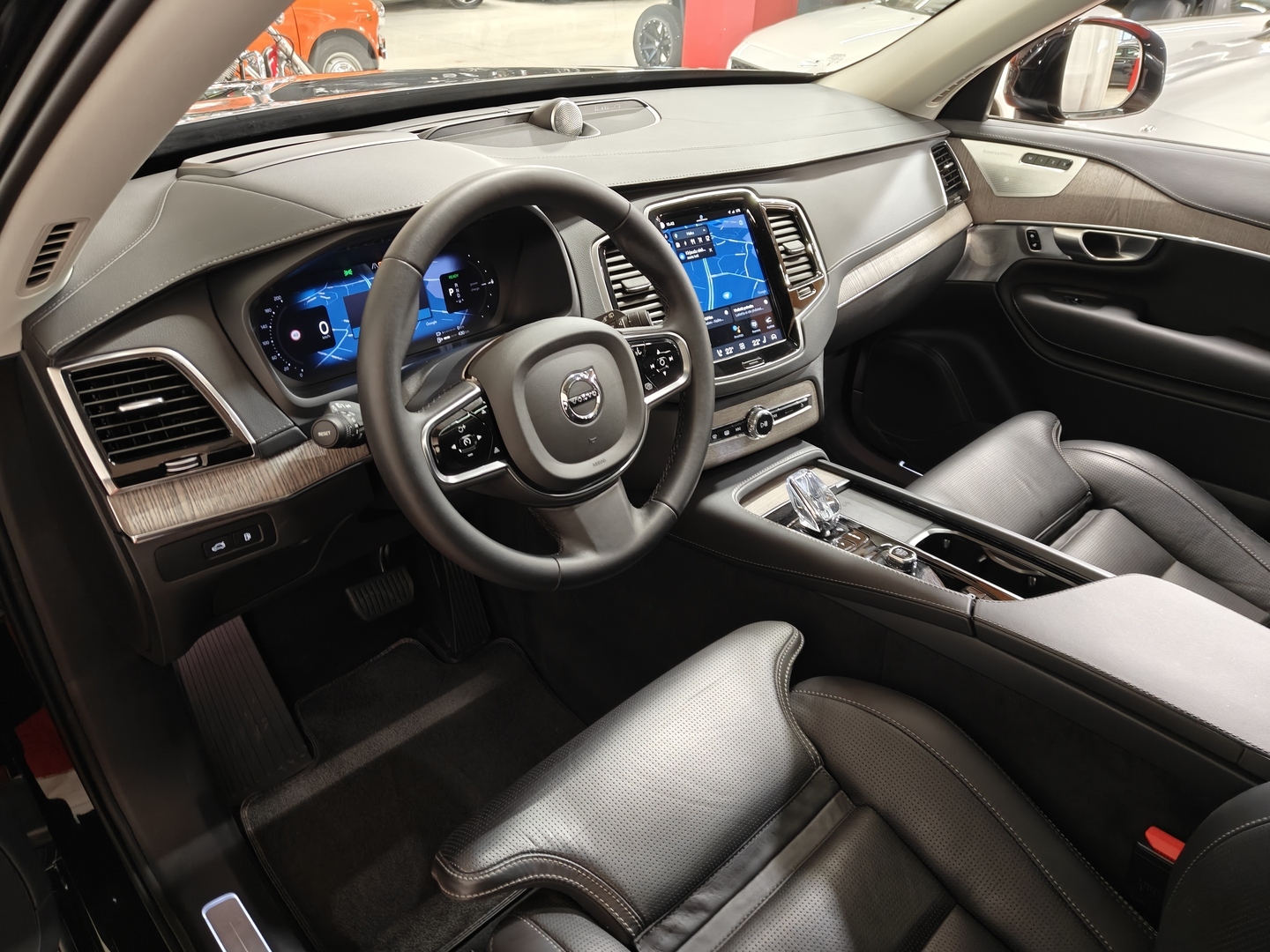 VOLVO XC90 2023