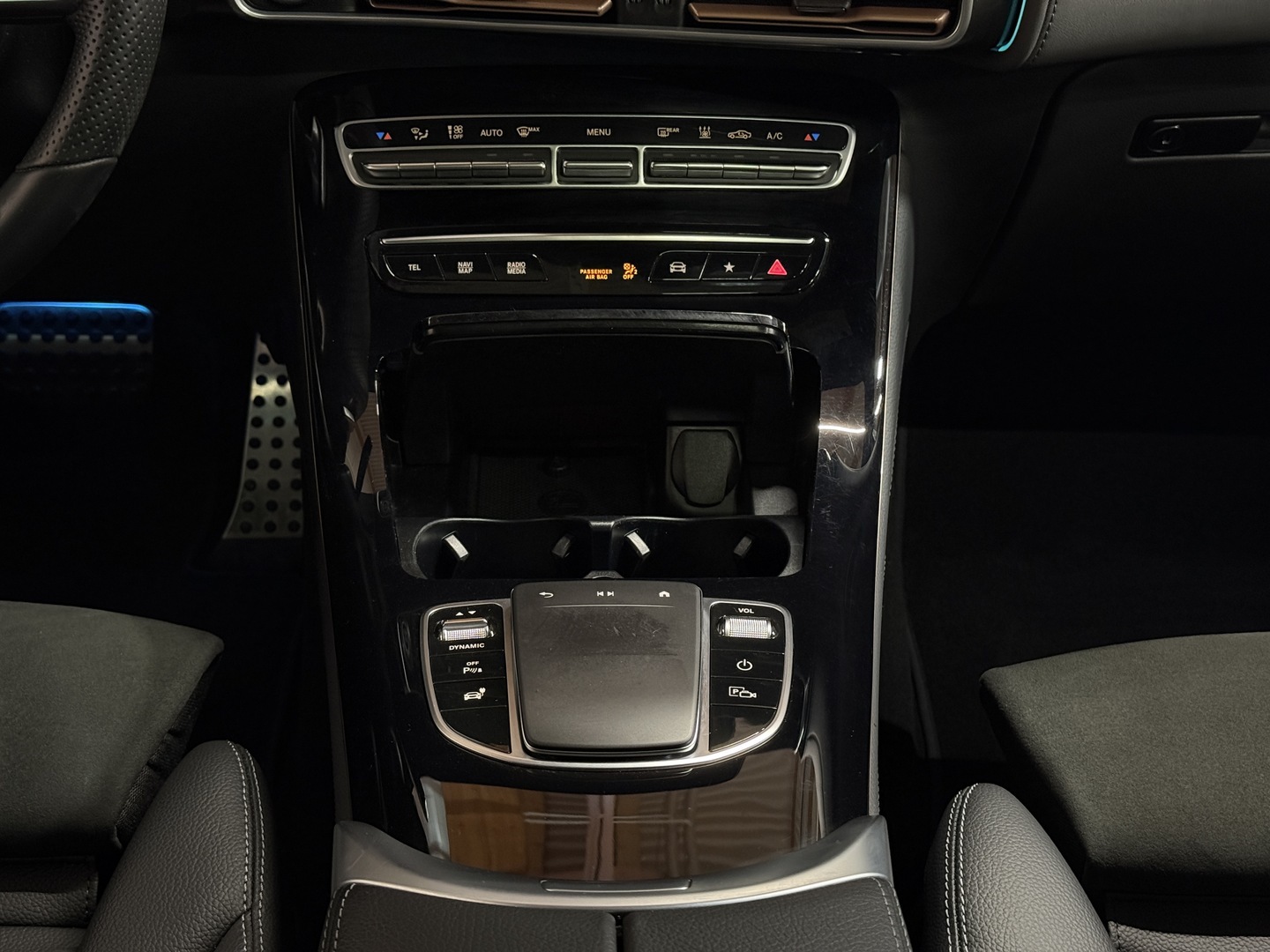MERCEDES-BENZ EQC 2023
