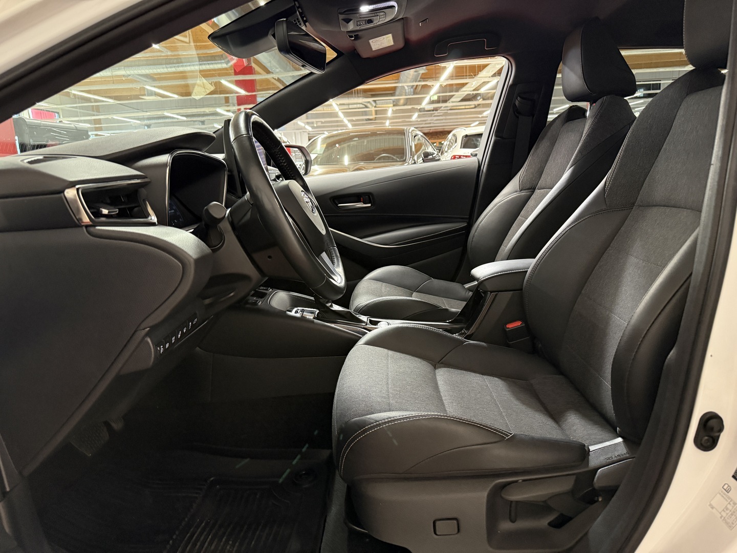 TOYOTA Corolla 2023