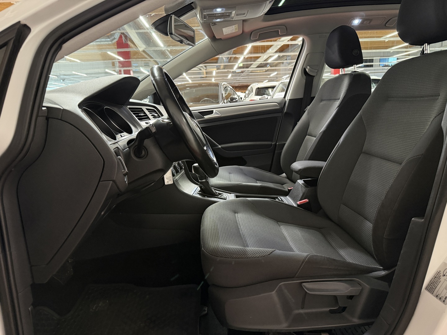 VOLKSWAGEN Golf 2015