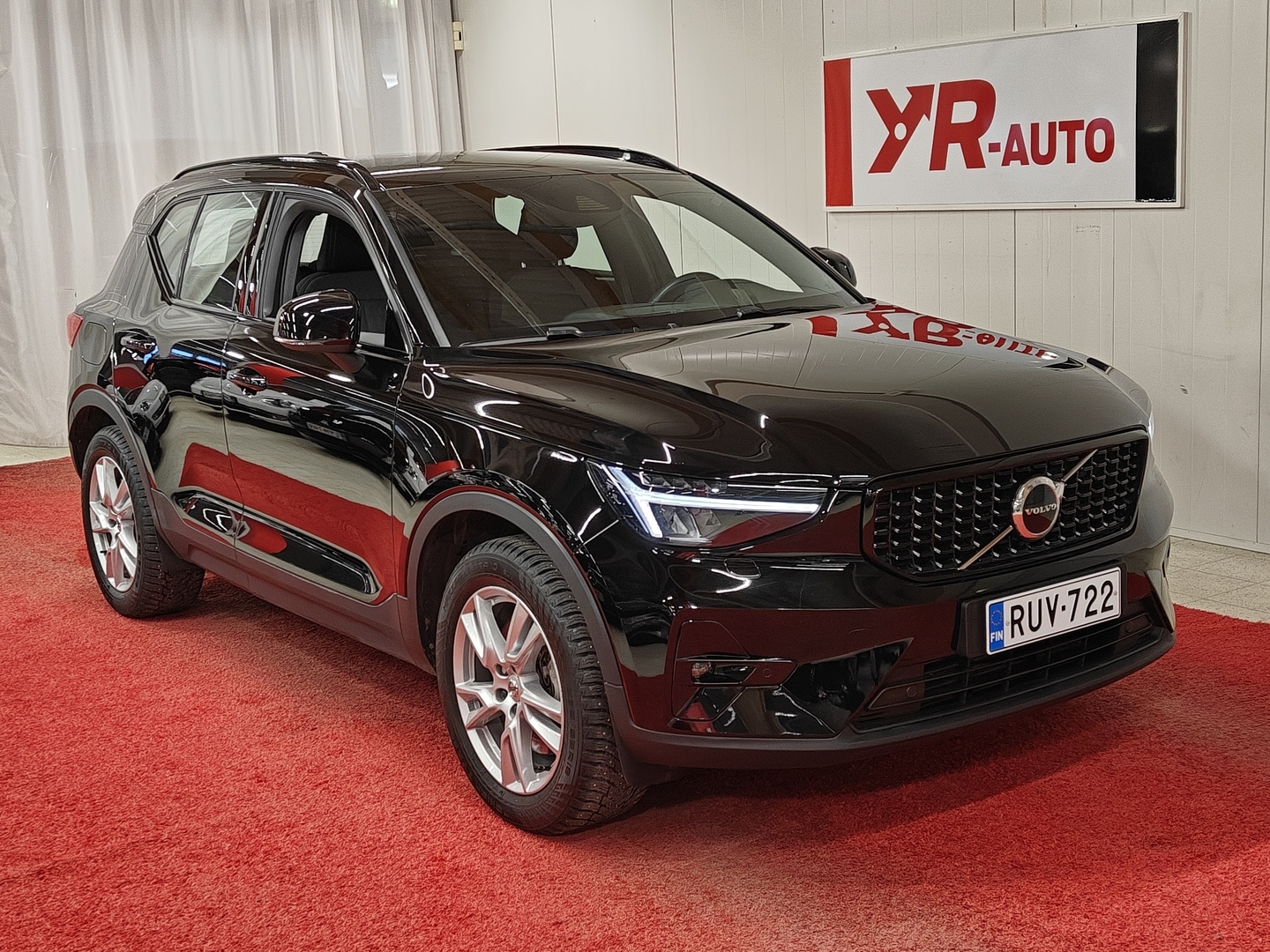 VOLVO XC40 2023