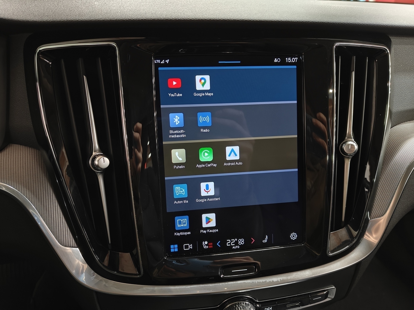 VOLVO V60 2023