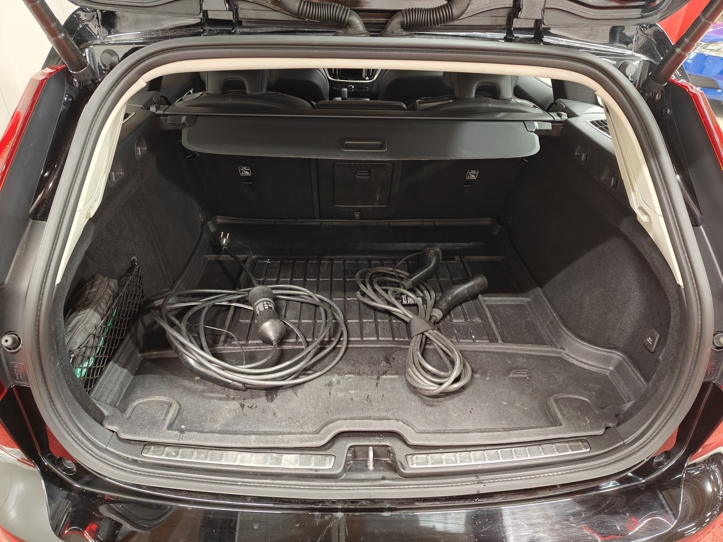 VOLVO V60 2023