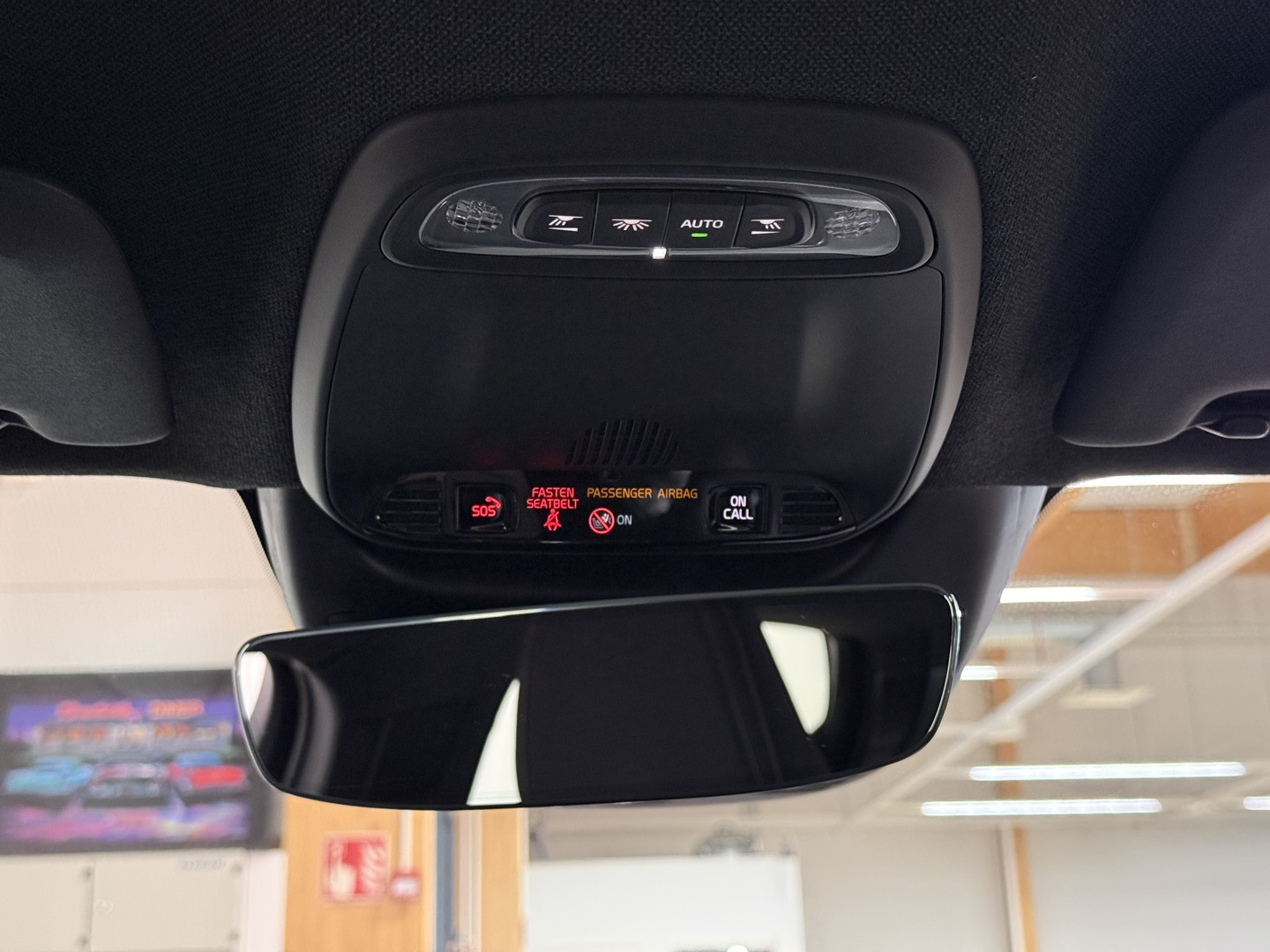 VOLVO XC40 2023