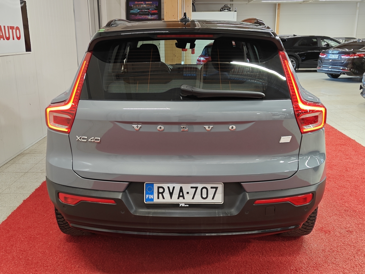 VOLVO XC40 2023