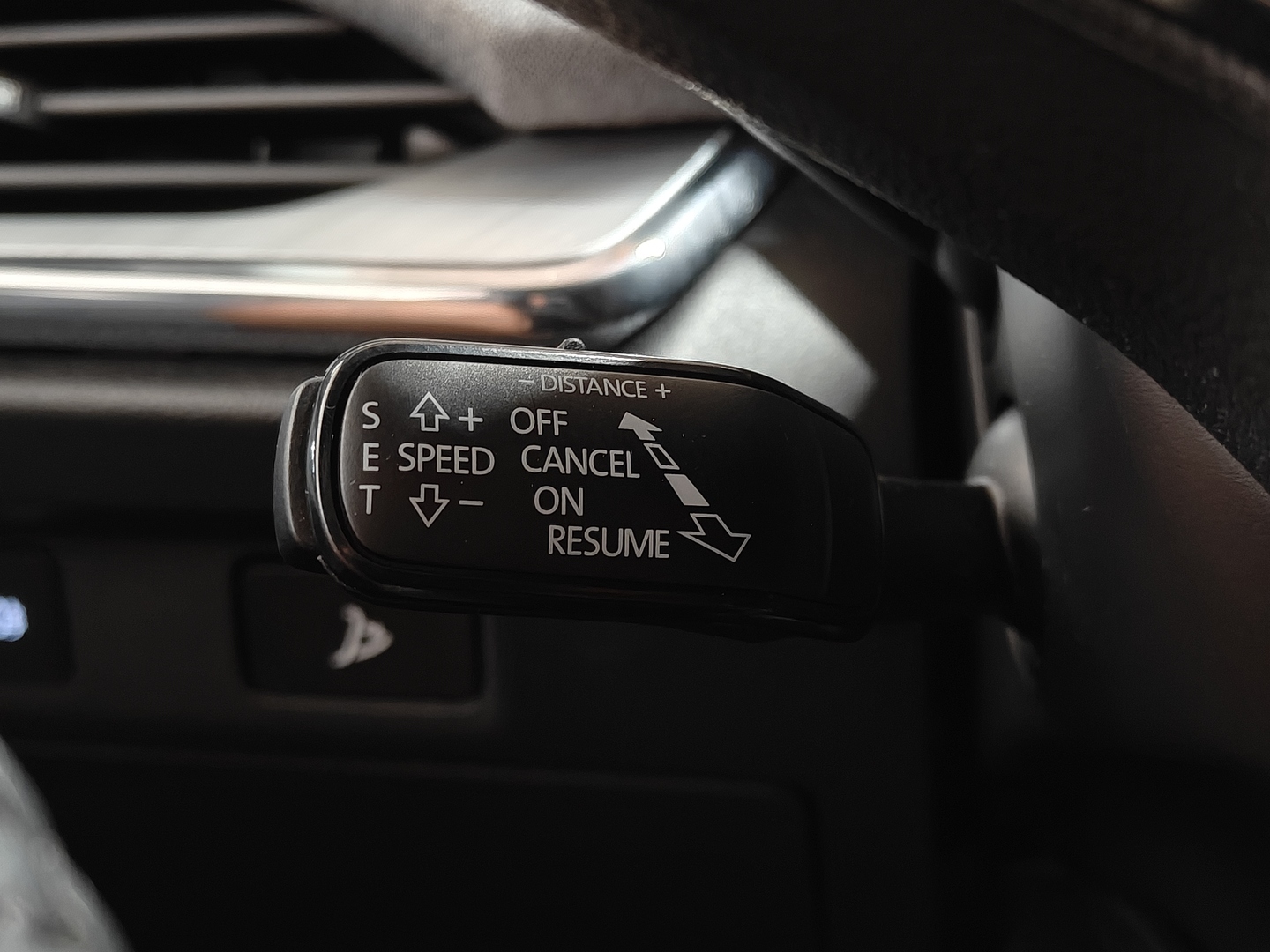 SKODA Enyaq 2023