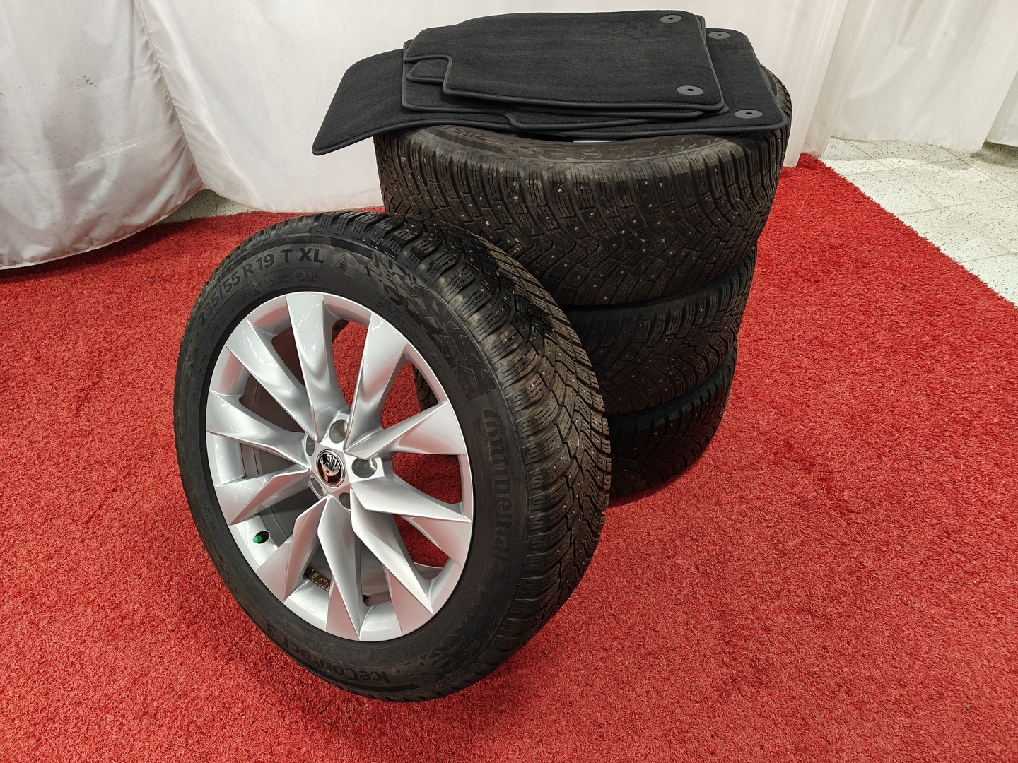 SKODA Enyaq 2023