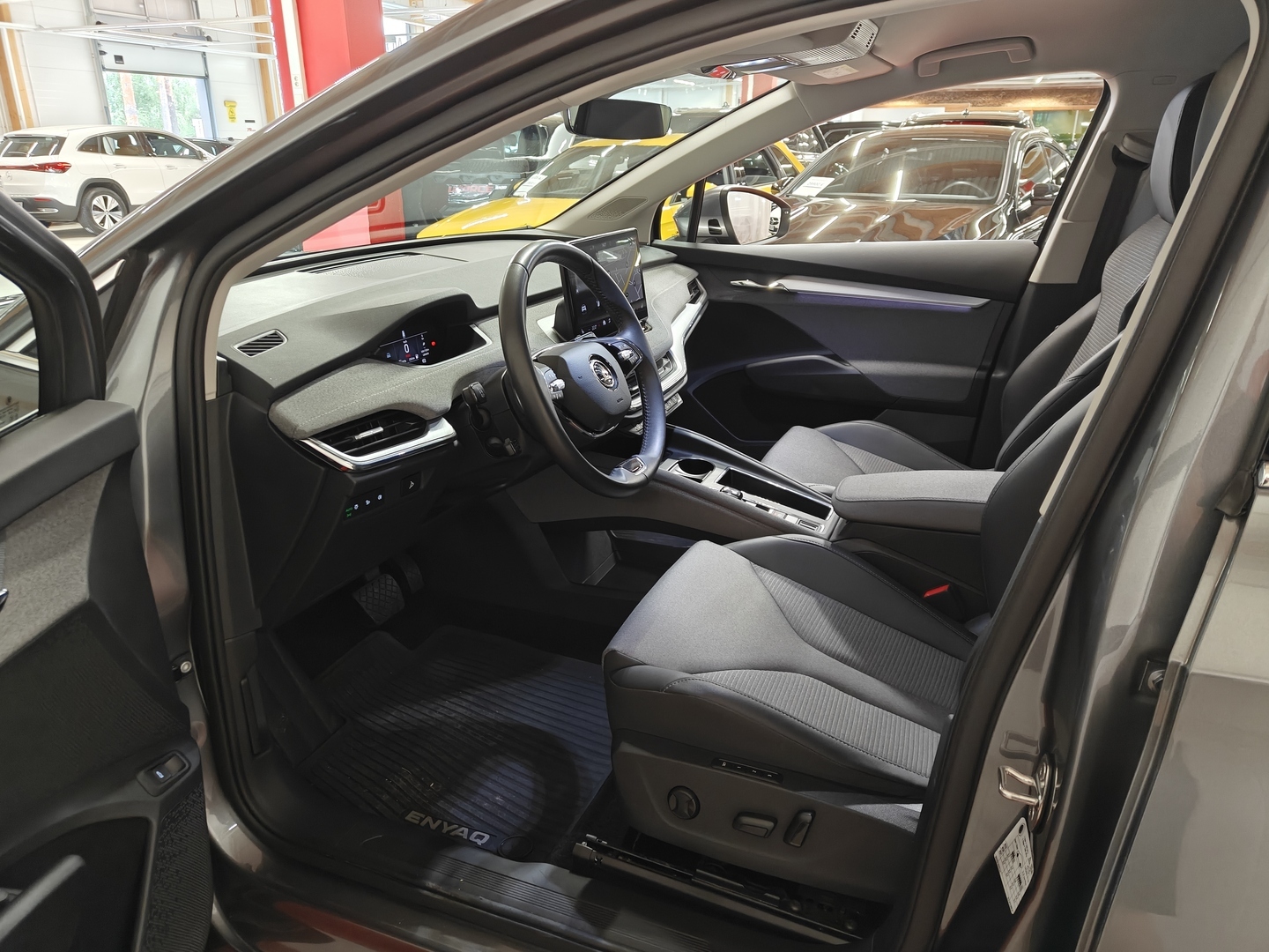 SKODA Enyaq 2023