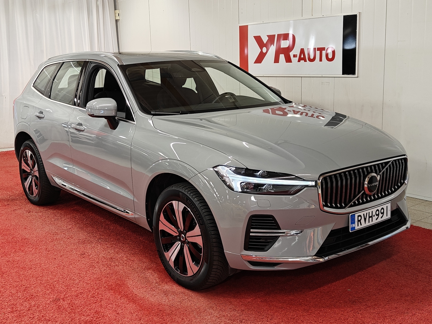 VOLVO XC60 2024