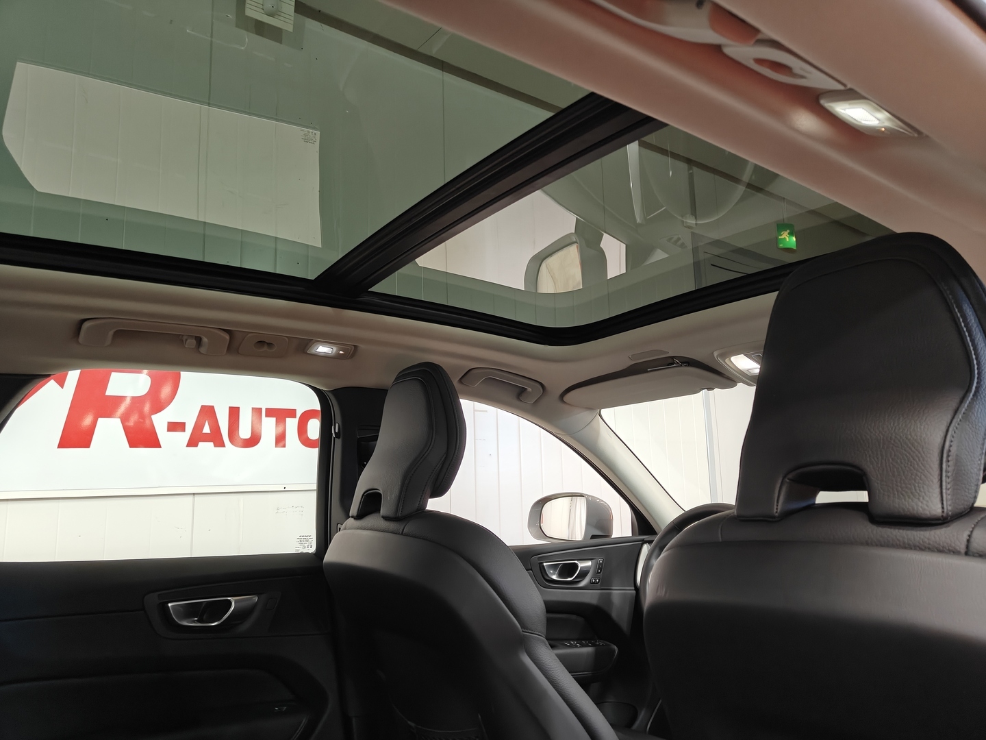 VOLVO XC60 2024