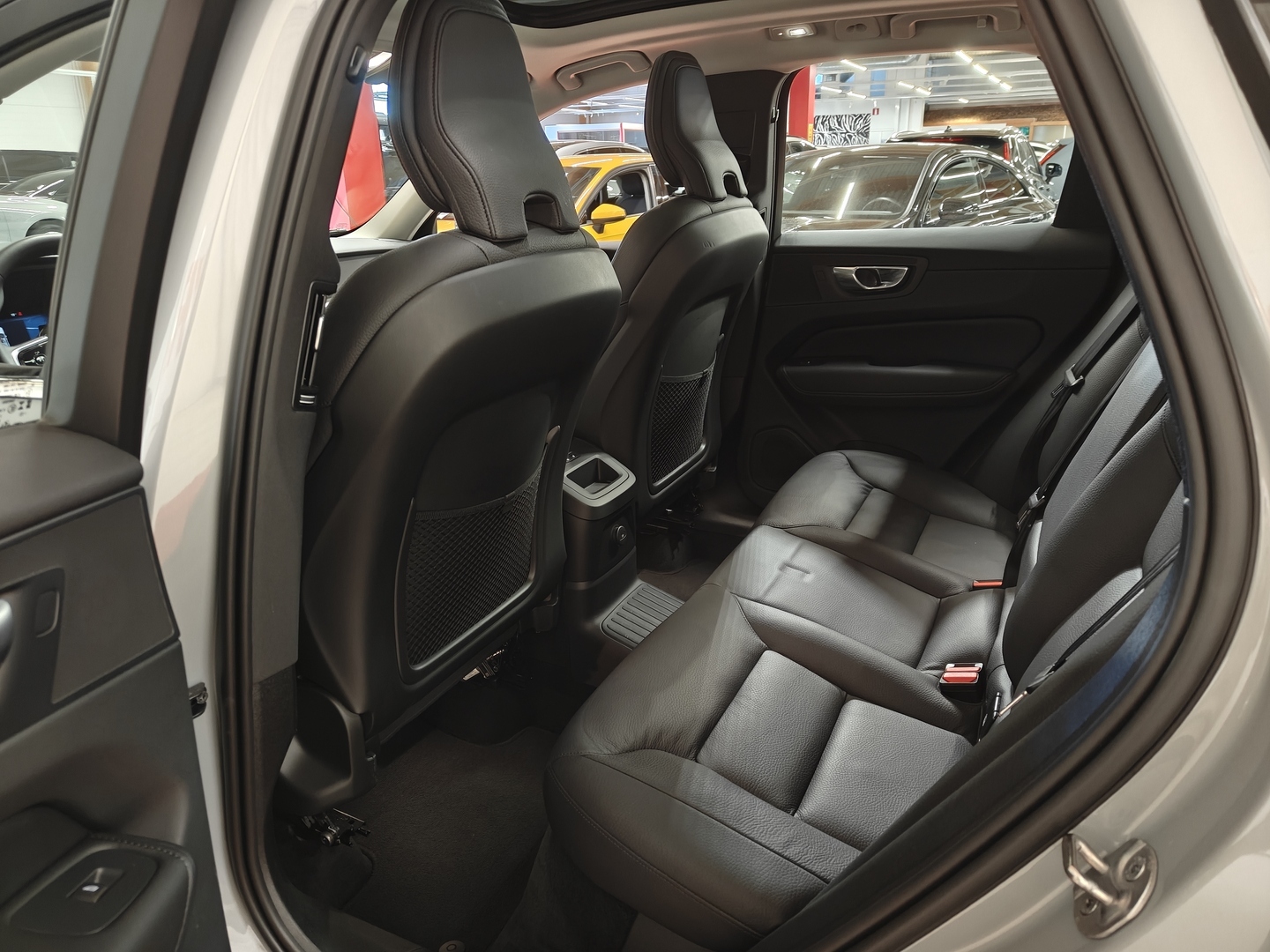 VOLVO XC60 2024