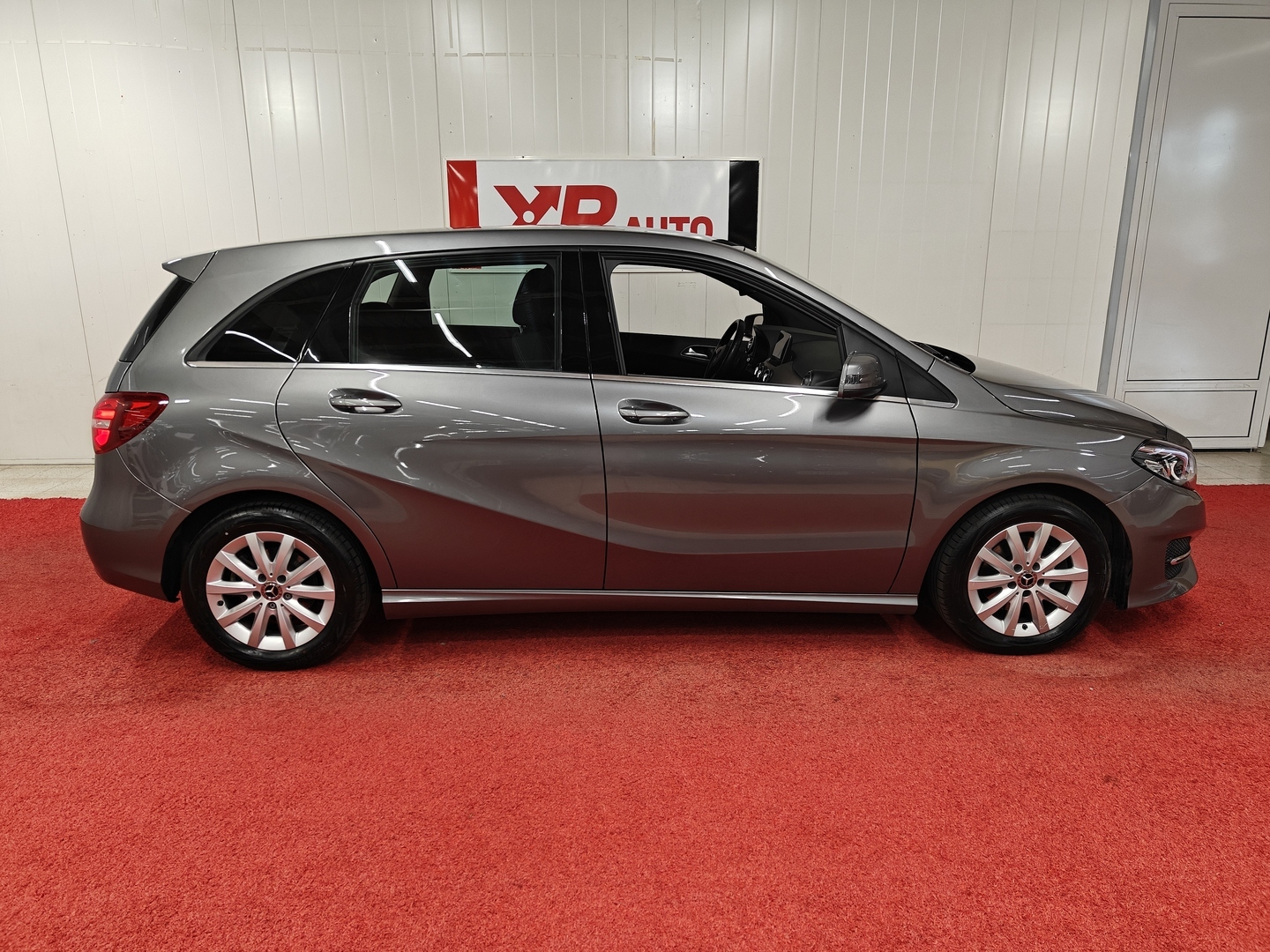 MERCEDES-BENZ B 2017
