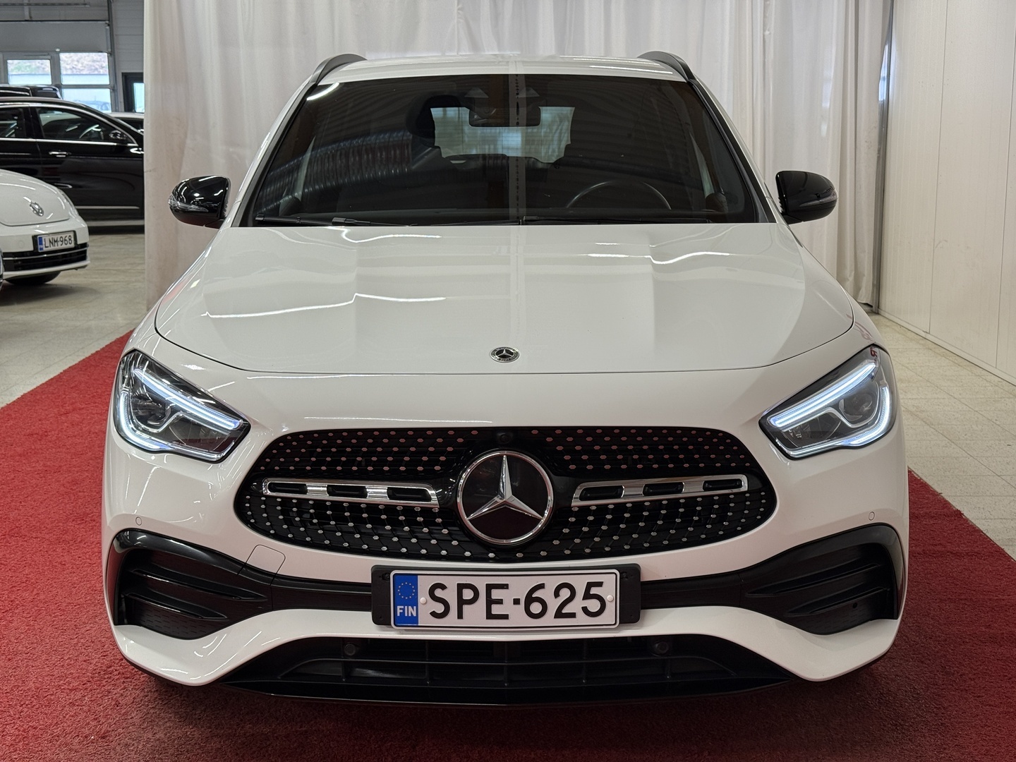 MERCEDES-BENZ GLA 7
