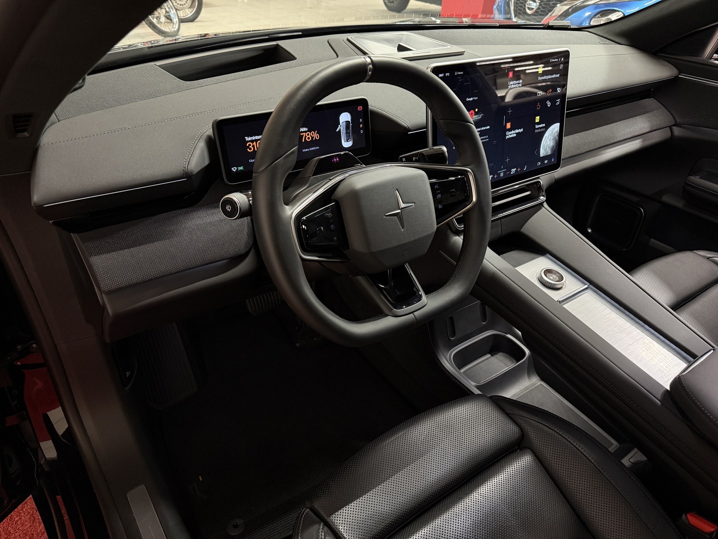 POLESTAR 4 2025