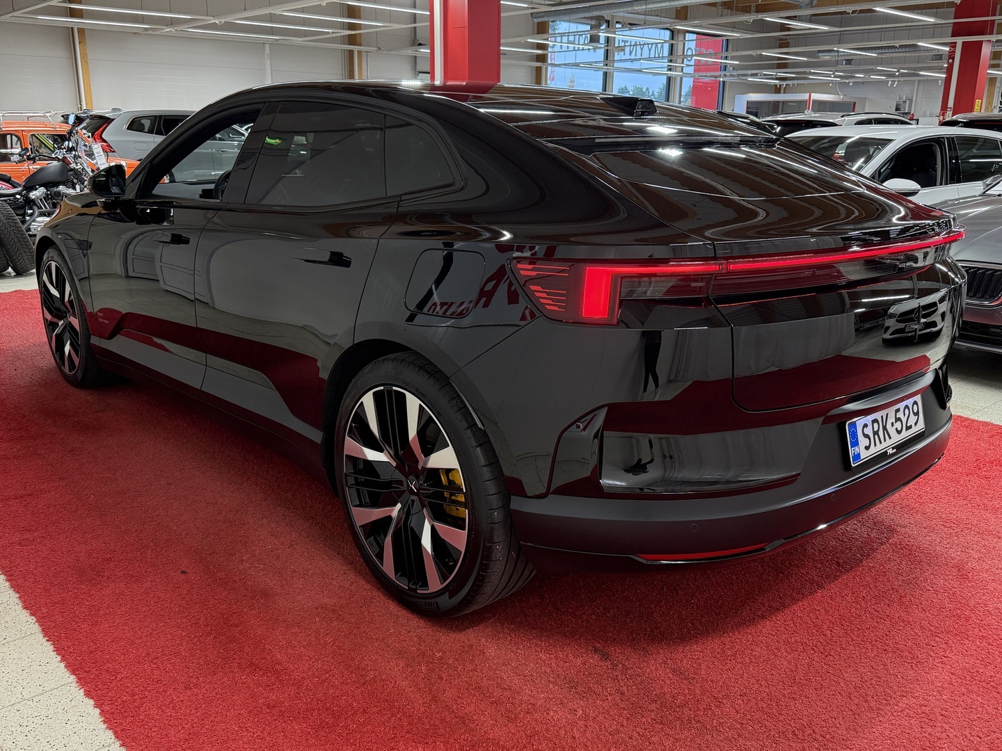 POLESTAR 4 2025