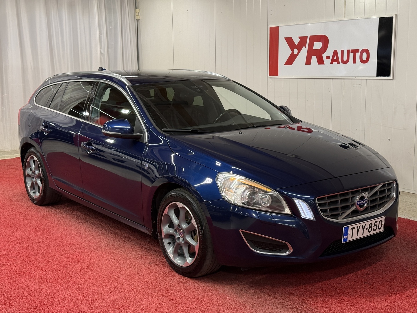 VOLVO V60 2012