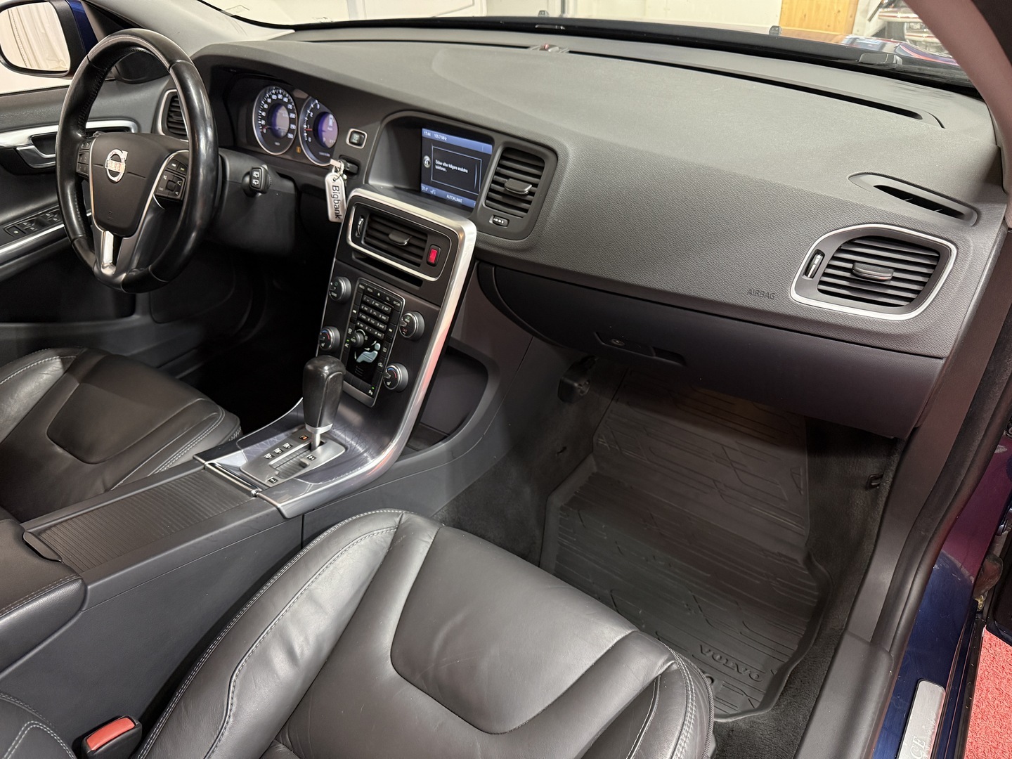 VOLVO V60 2012