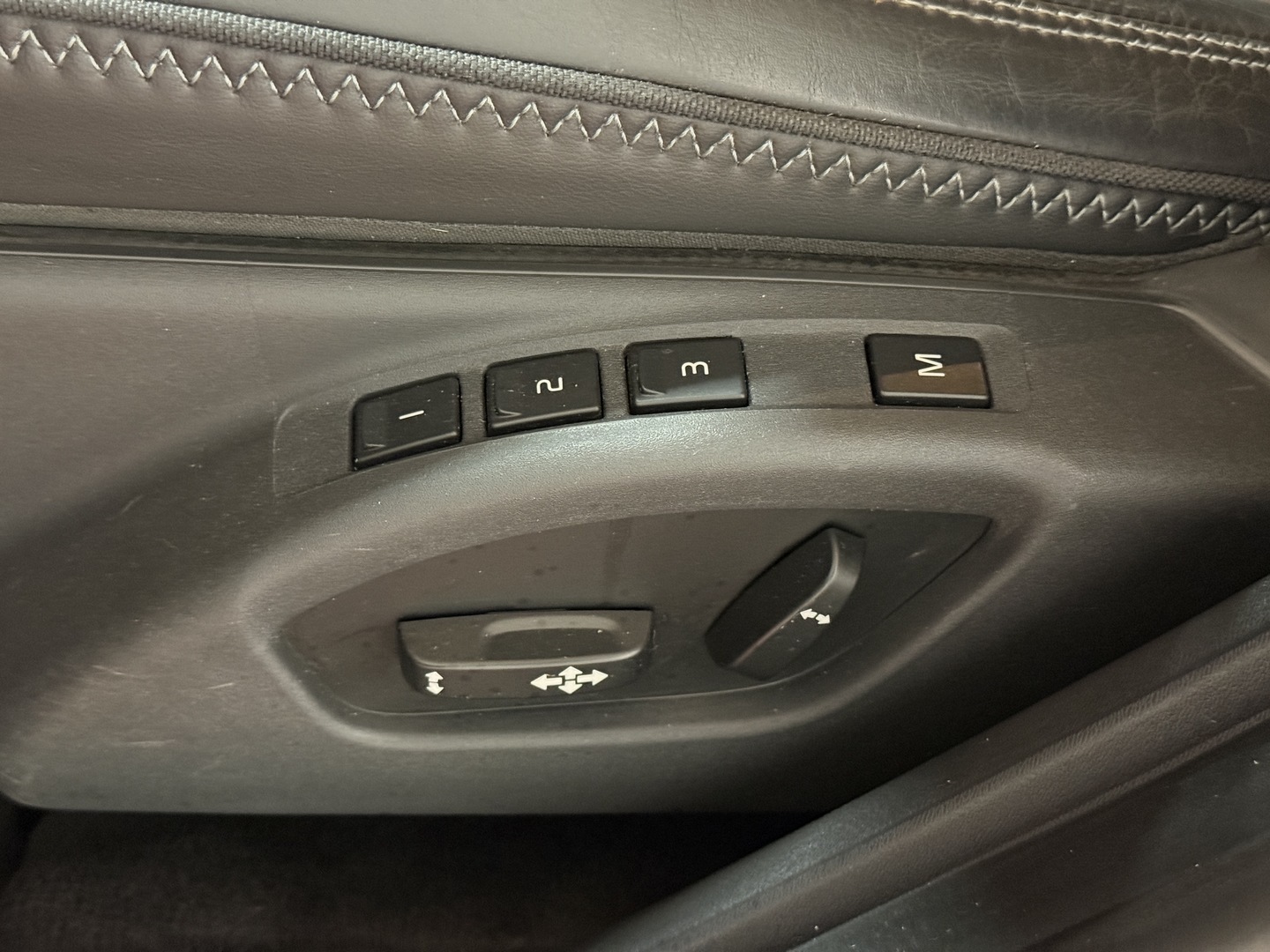 VOLVO V60 2012