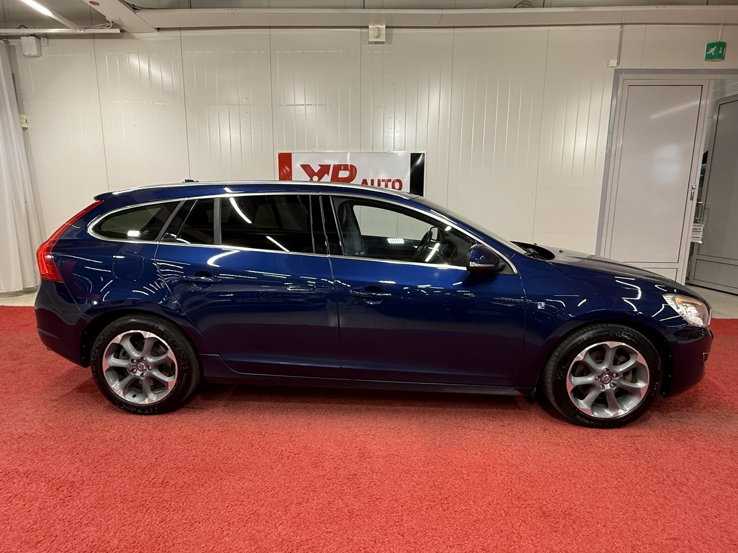 VOLVO V60 2012