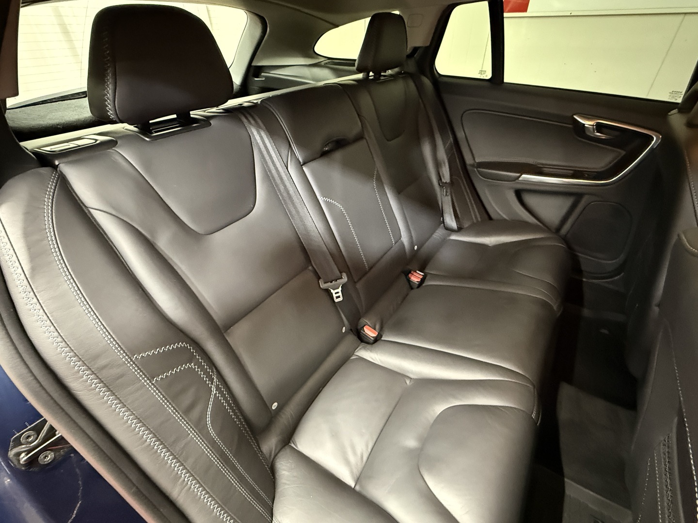 VOLVO V60 2012
