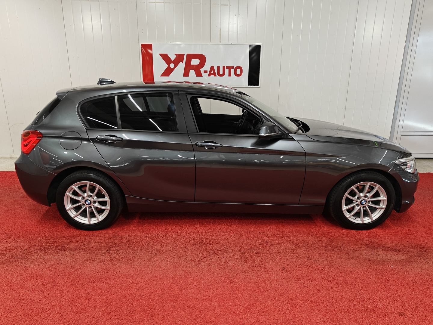 BMW 118 2015