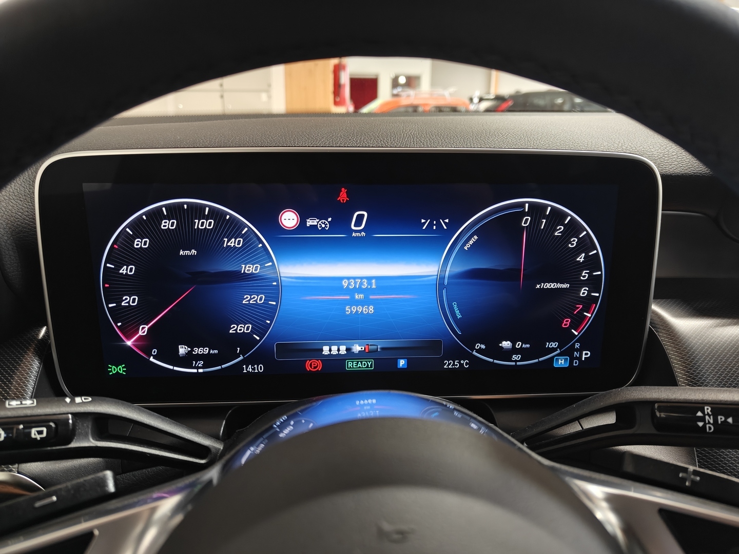 MERCEDES-BENZ GLC 10