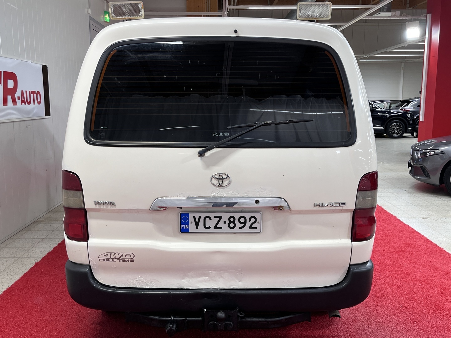 TOYOTA Hiace 2009