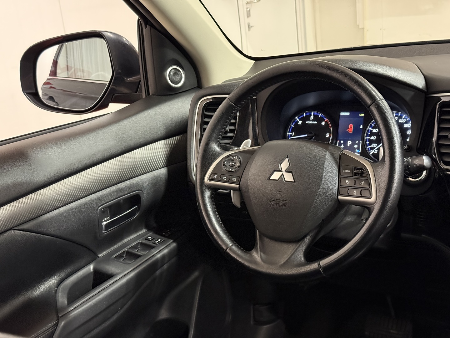 MITSUBISHI Outlander 2012