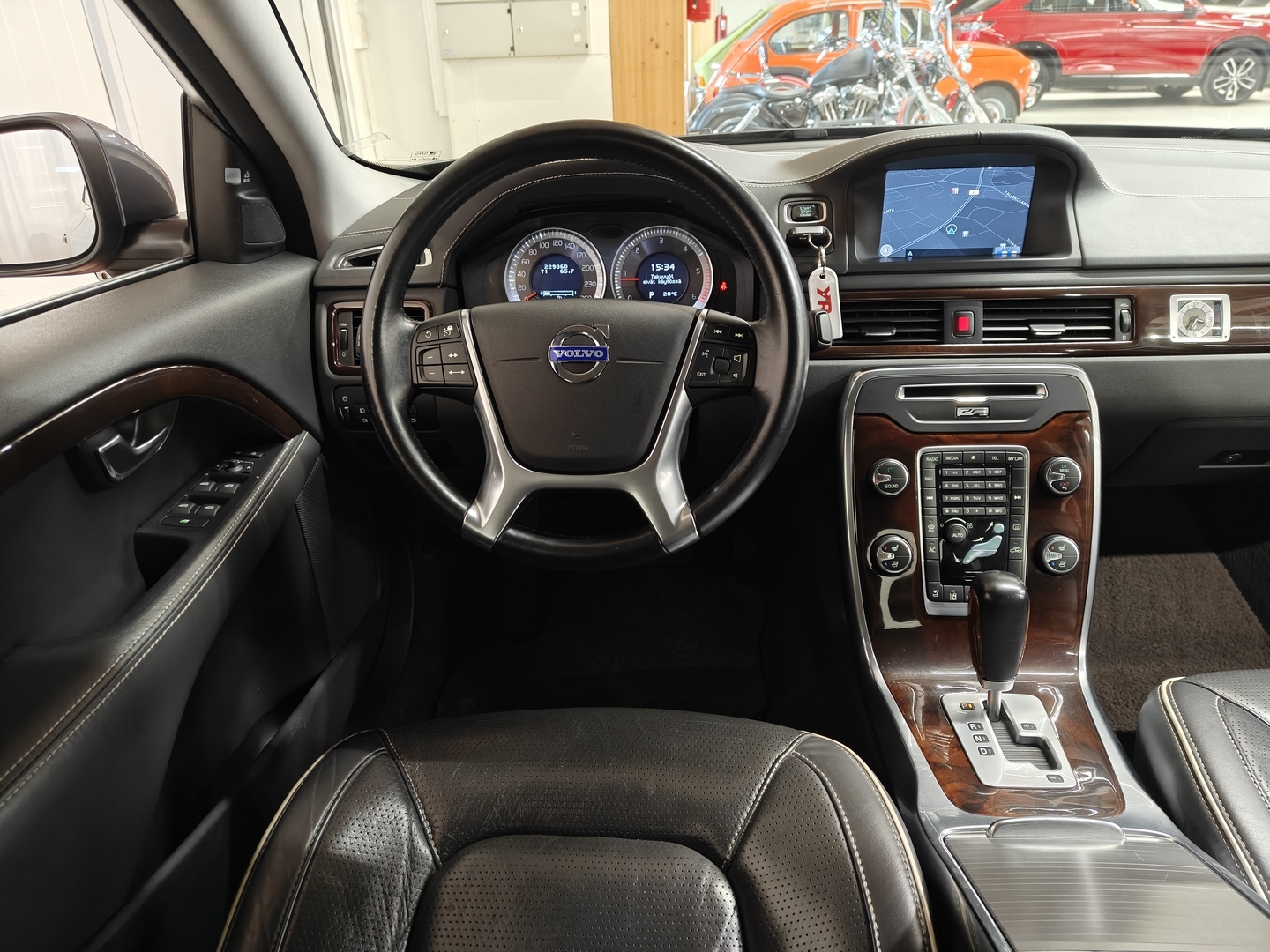 VOLVO S80 2012