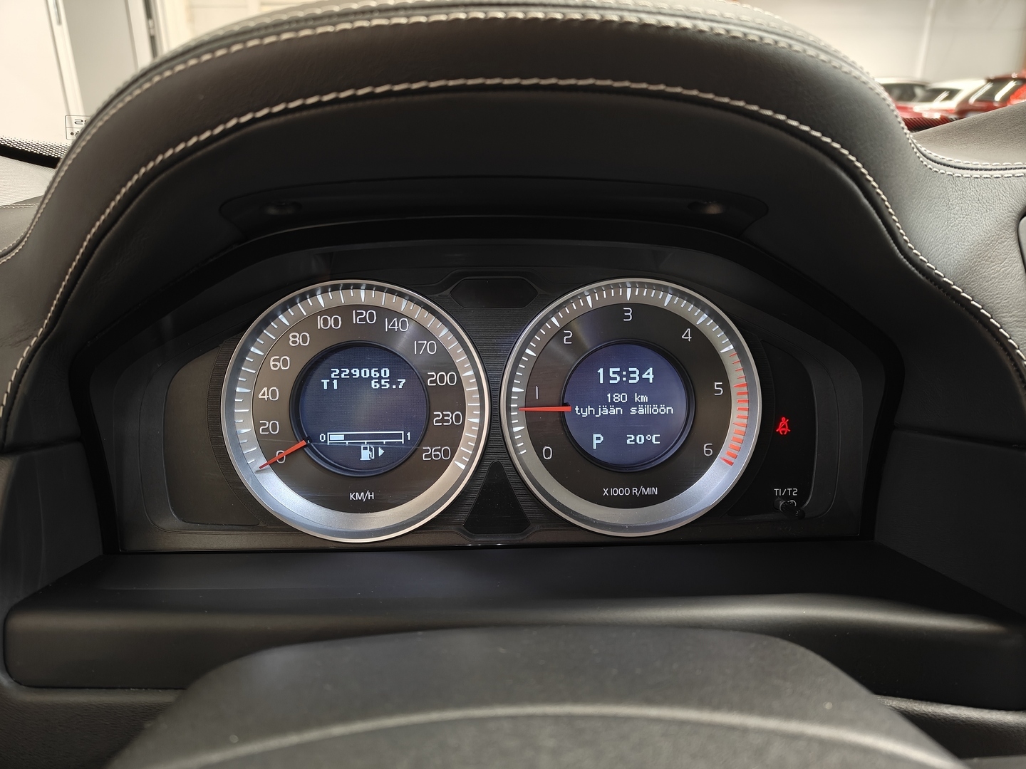 VOLVO S80 2012