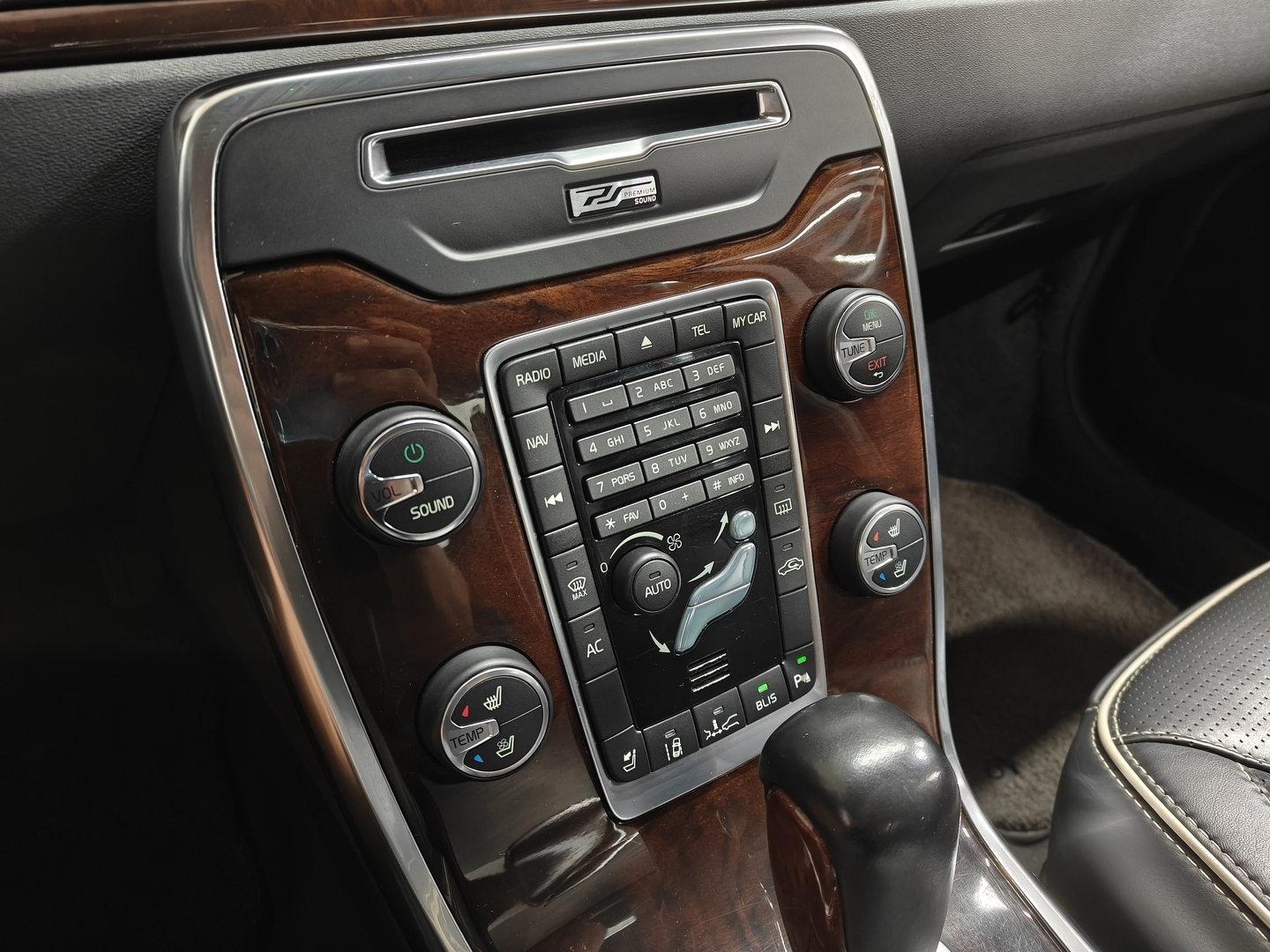 VOLVO S80 2012