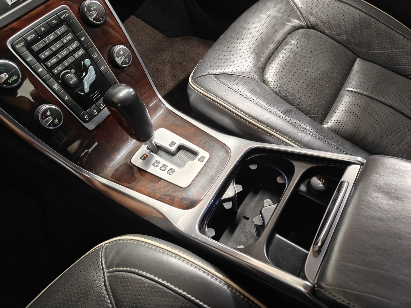 VOLVO S80 2012