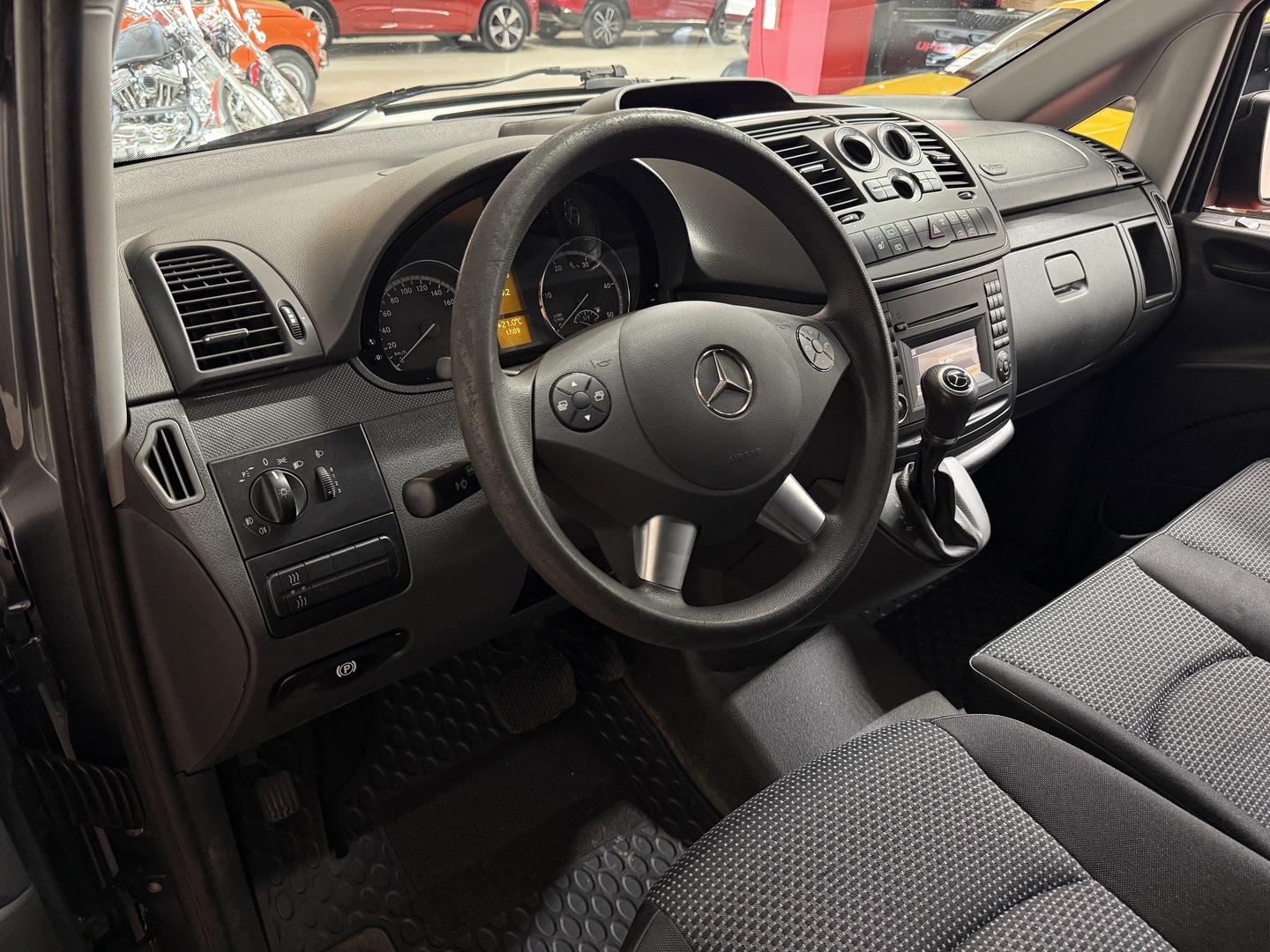 MERCEDES-BENZ Vito 16