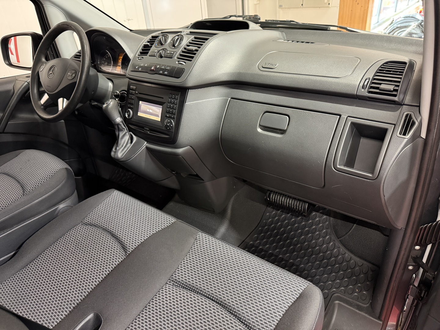 MERCEDES-BENZ Vito 18