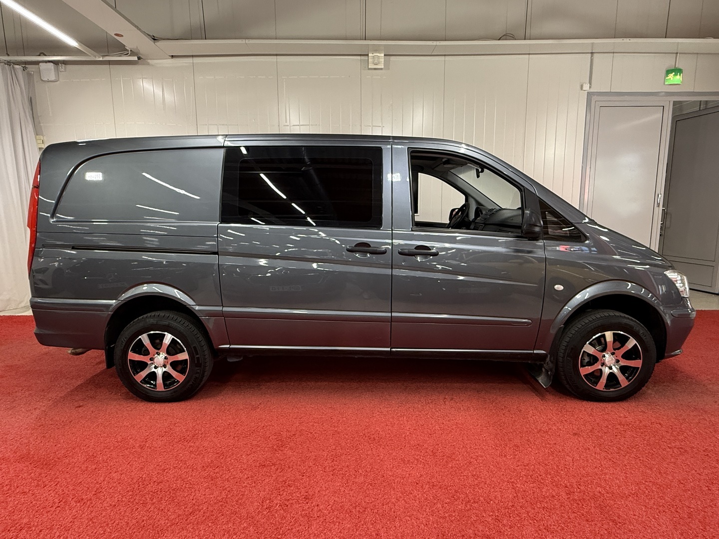 MERCEDES-BENZ Vito 2
