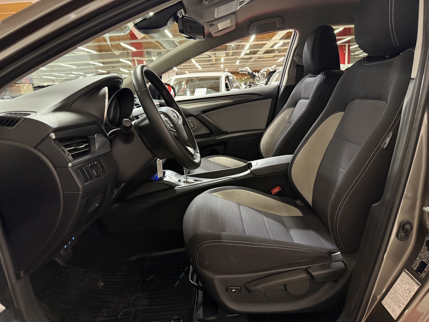 TOYOTA Avensis 2018