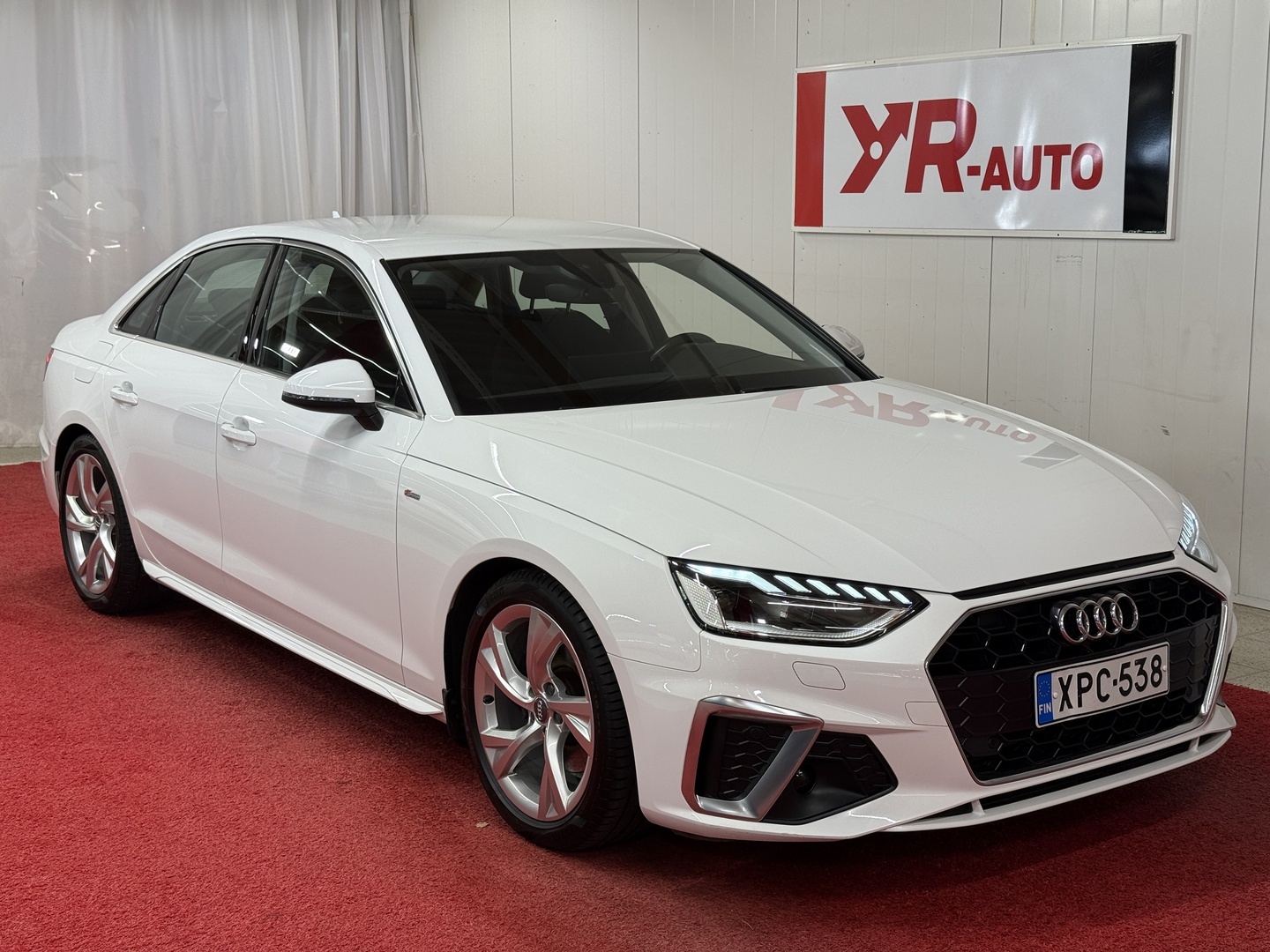 AUDI A4 2020