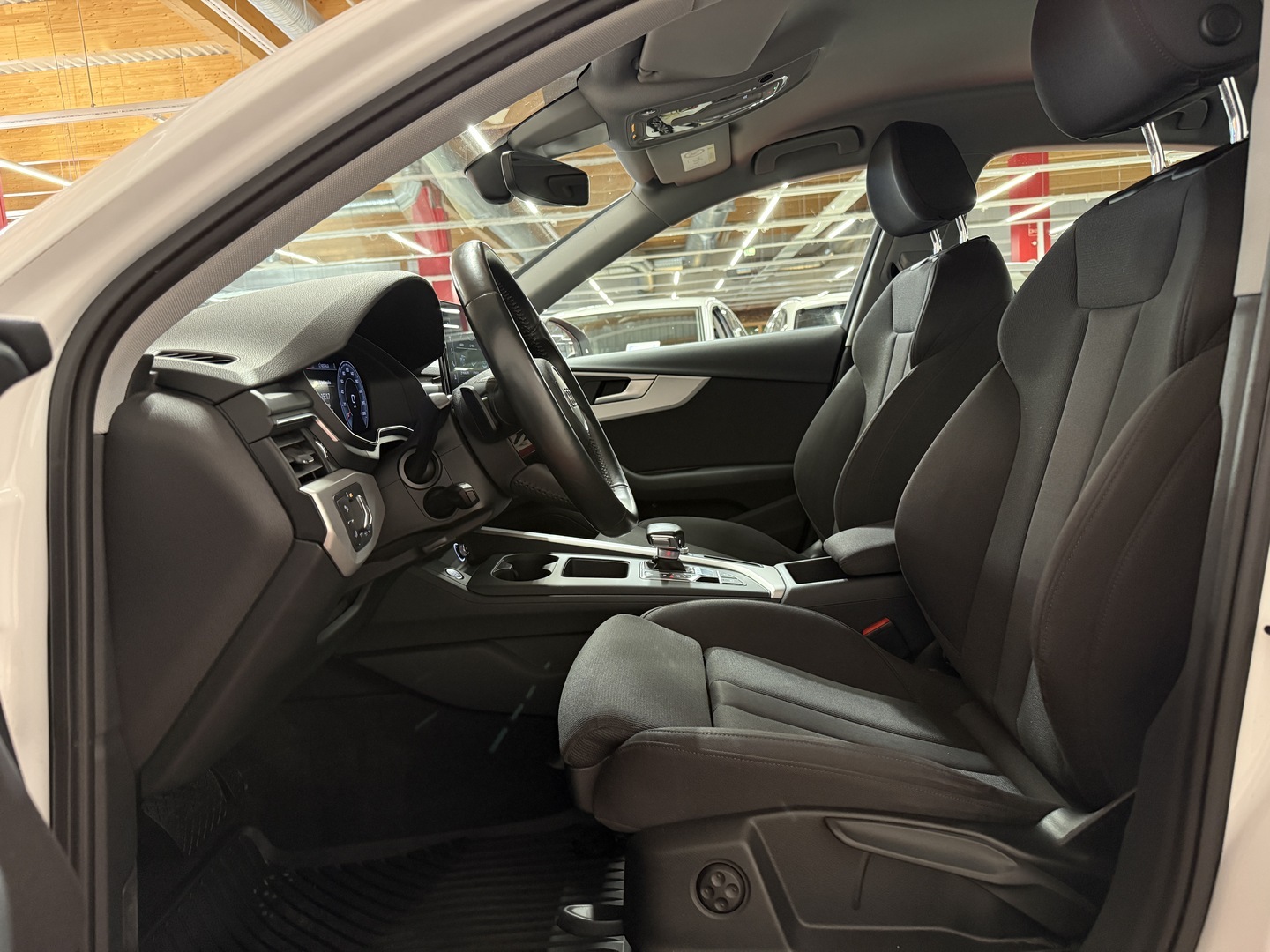 AUDI A4 2020
