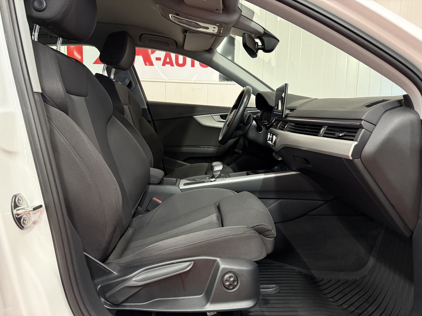 AUDI A4 2020