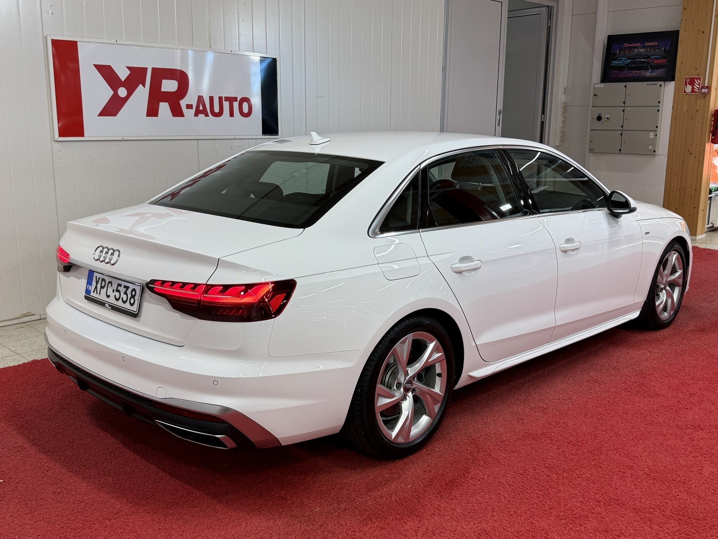 AUDI A4 2020