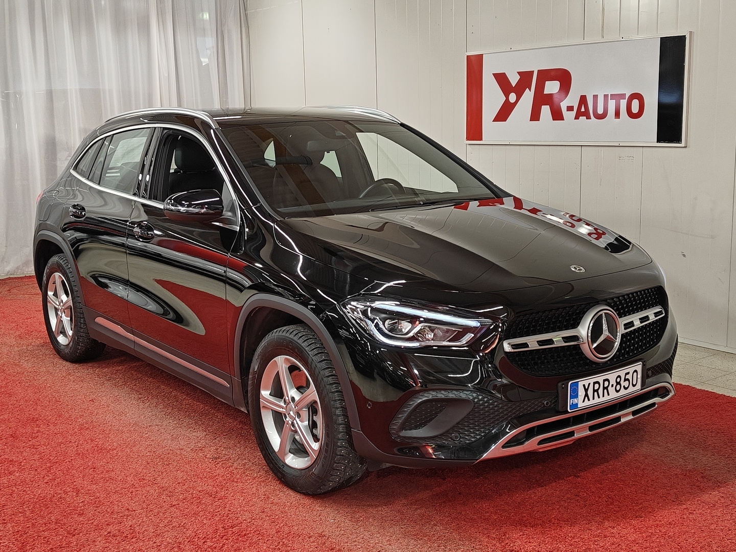 MERCEDES-BENZ GLA 2023