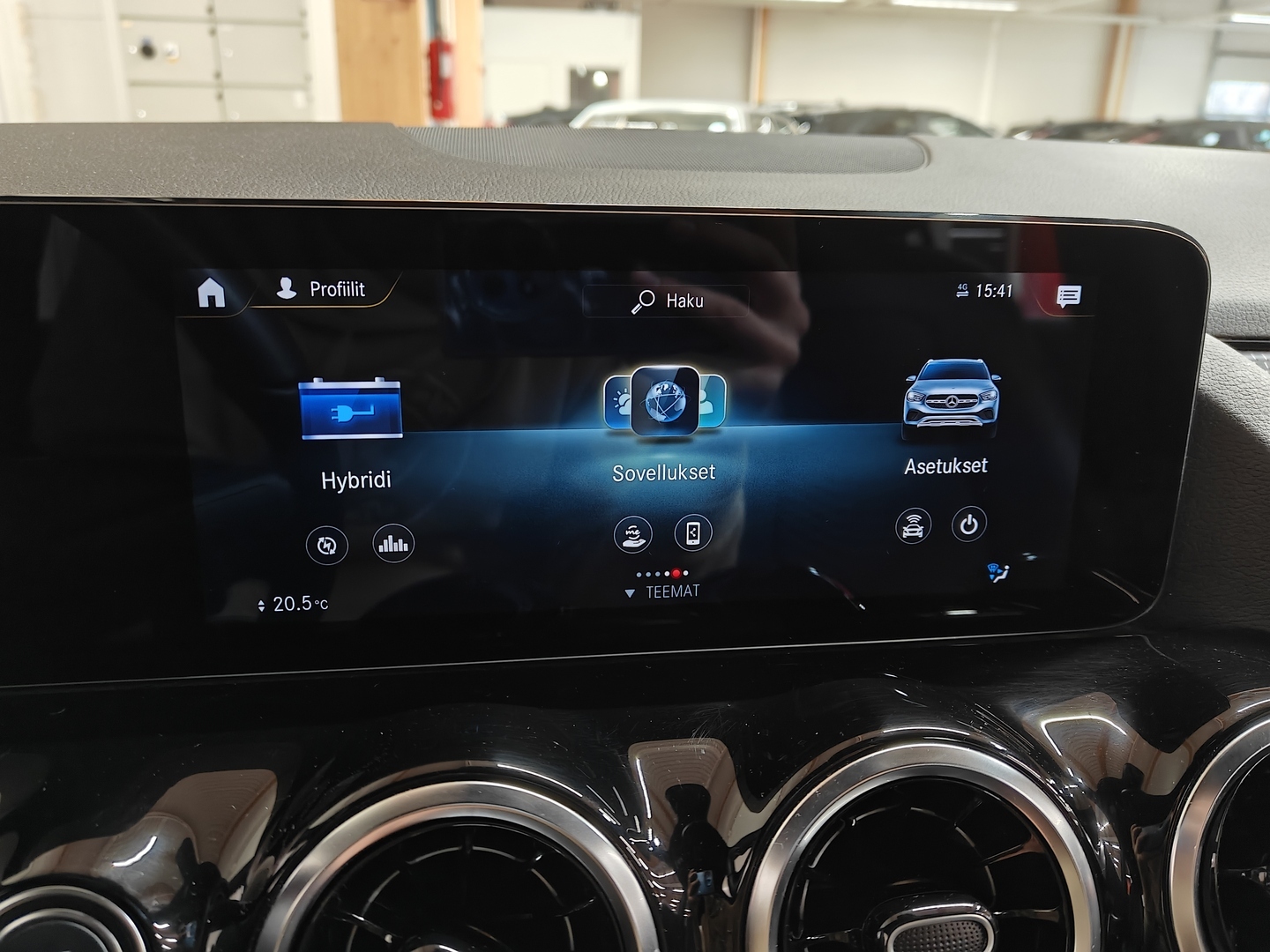 MERCEDES-BENZ GLA 2023