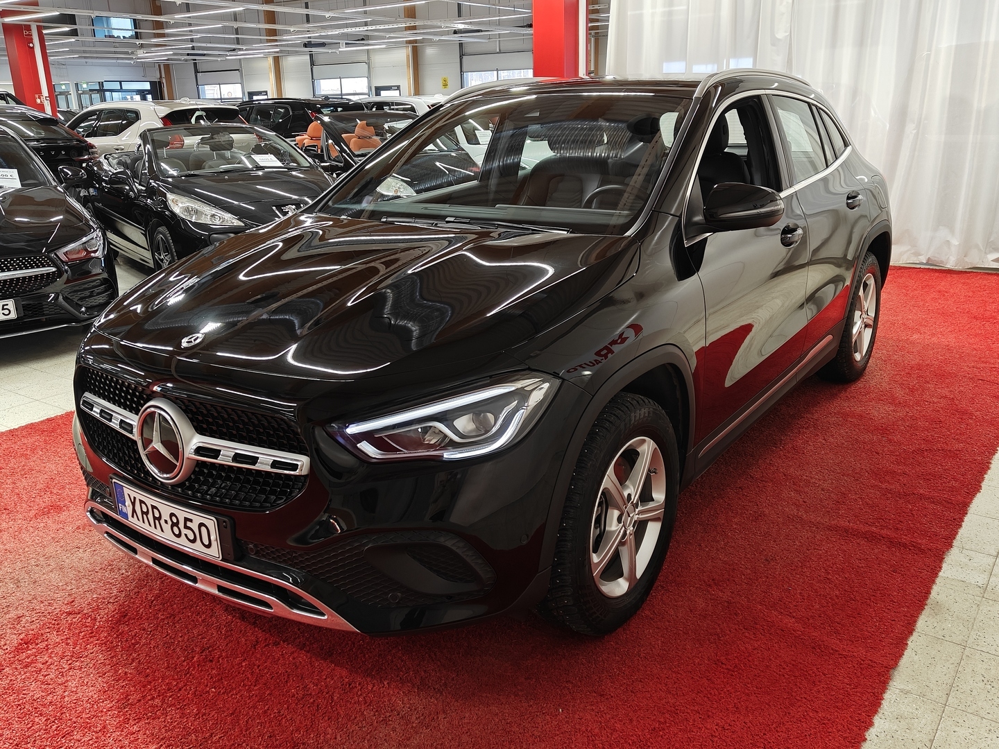 MERCEDES-BENZ GLA 2023