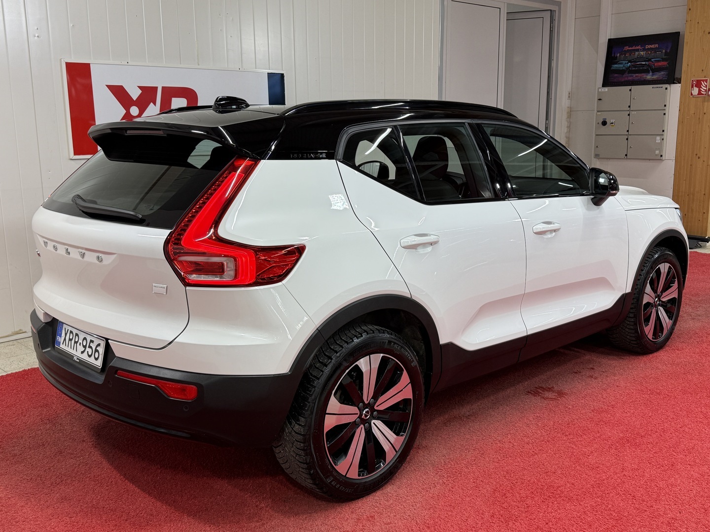 VOLVO XC40 2023